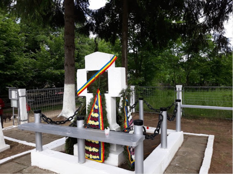 The Monument of the Unknown Hero near Sălătruc